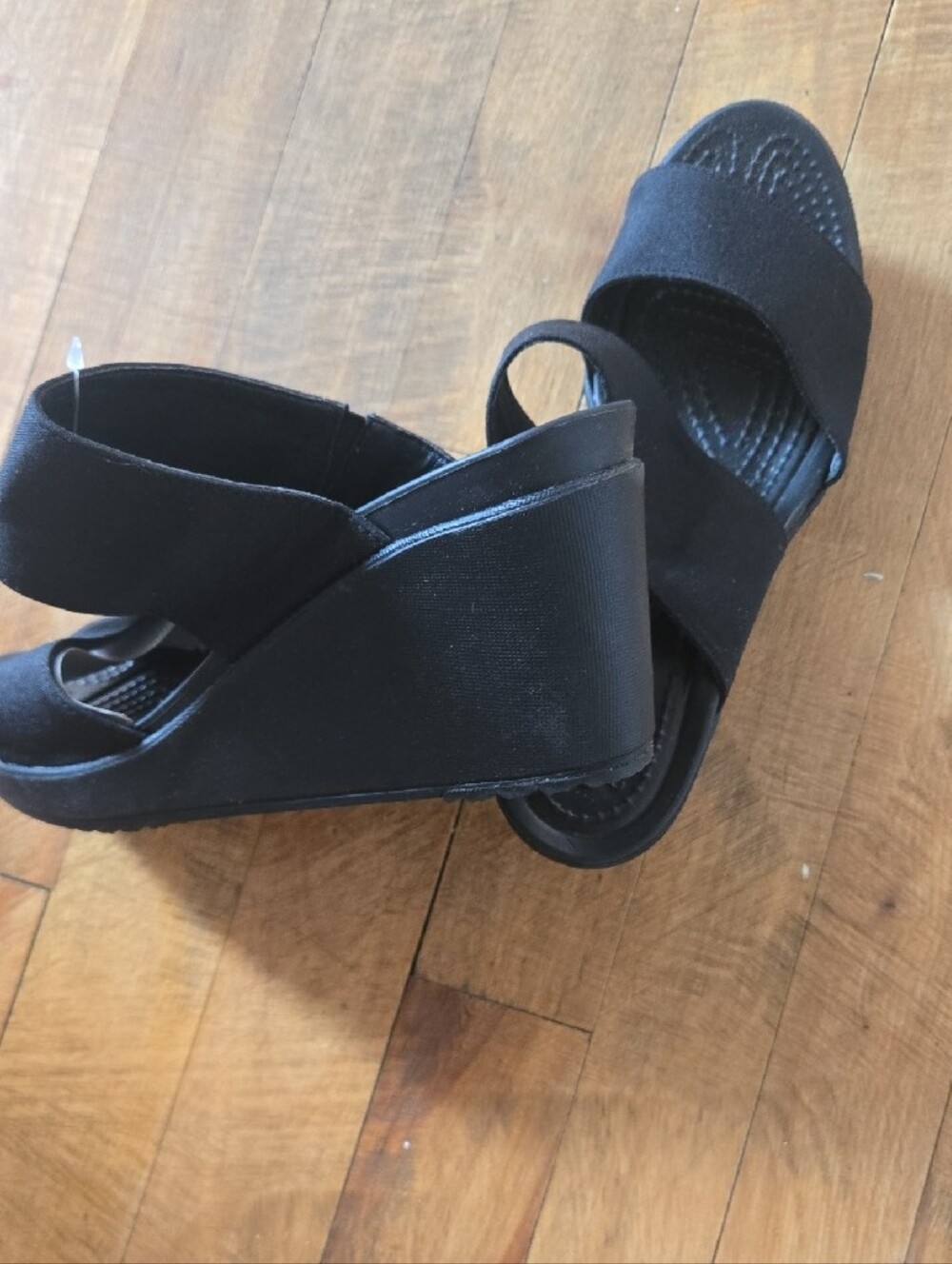 CROCS Leigh II Wedge Black Dual-Strap Slide Sandals NEVER WORN. - Picture 4 of 6